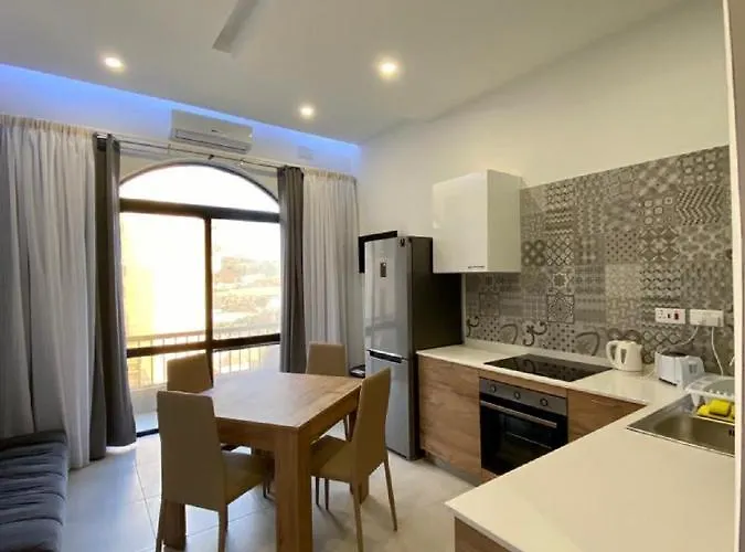 Diamonds Luxury Apartment - Julia
